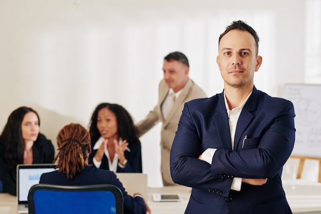 Joven emprendedor seguro