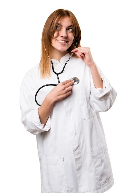 Joven médico mujer