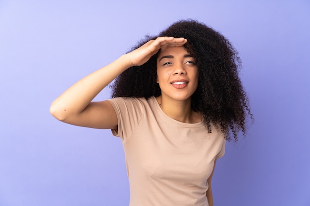 Joven, mujer americana africana, aislado