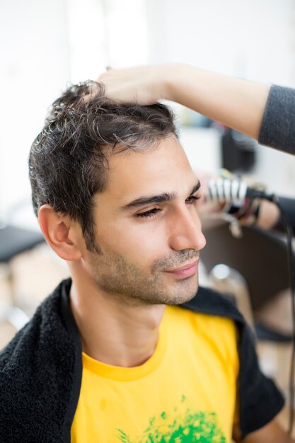 Joven, en, peluquero