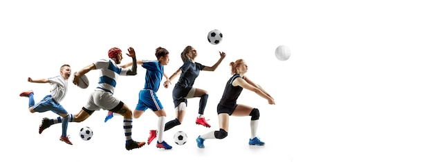 Jóvenes deportistas corriendo y saltando sobre fondo blanco de estudio. Concepto de deporte, movimiento, energía y estilo de vida dinámico y saludable. Entrenando, practicando en movimiento. Volantes. Voleibol, fútbol, rugby.