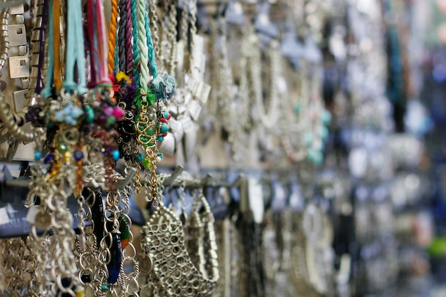 Joyas de plata en la tienda