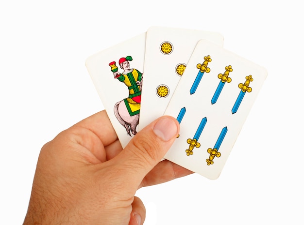 Foto juego de cartas con cartas napolitanas.