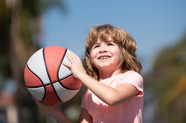 Juego de entrenamiento de baloncesto para niños estilo de vida activo para niños