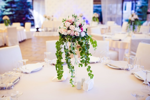 Juego de mesa para boda u otro evento de cena.