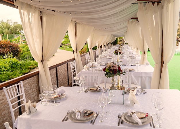 Juego de mesa para una fiesta de evento o recepción de boda