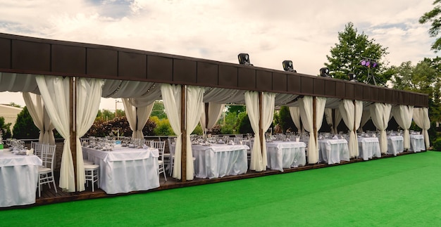 Juego de mesa para una fiesta de eventos o recepción de bodas