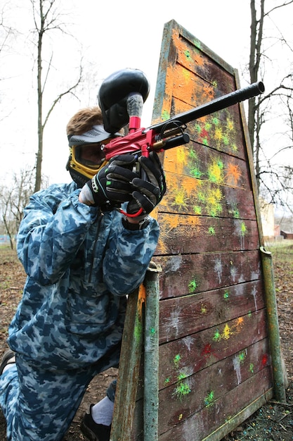 Foto juego en un paintball