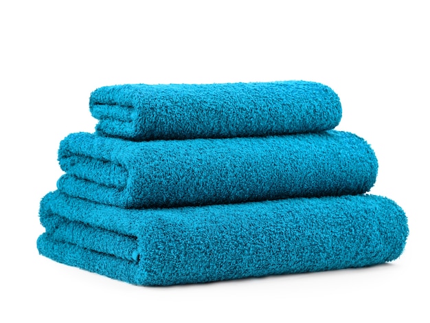 un juego de toallas de algodón lisas y lisas