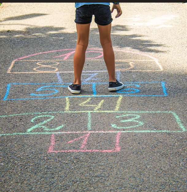 Juegos de niños de la calle en los clásicos Enfoque selectivo