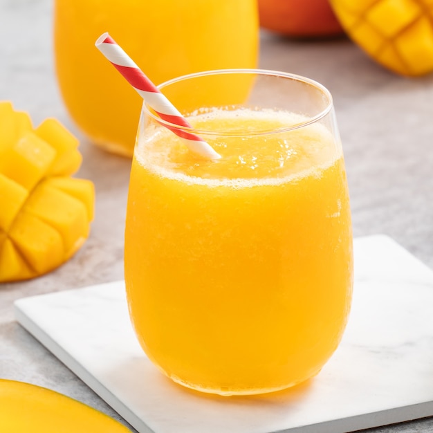 Jugo de mango fresco