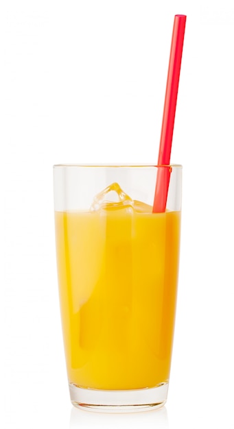 Foto jugo de naranja con hielo y paja