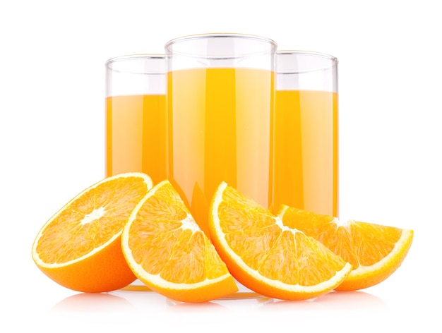 Jugo de naranja con naranjas