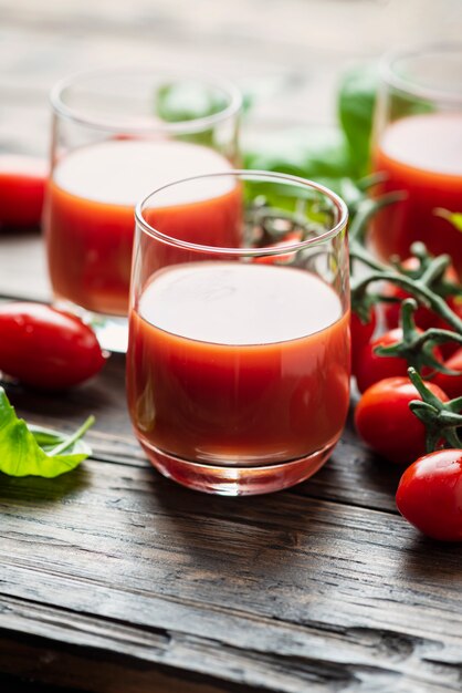 Jugo de tomate fresco