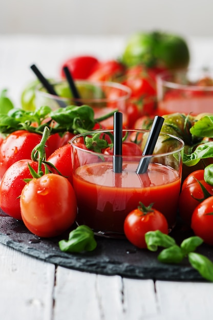 Jugo de tomate fresco