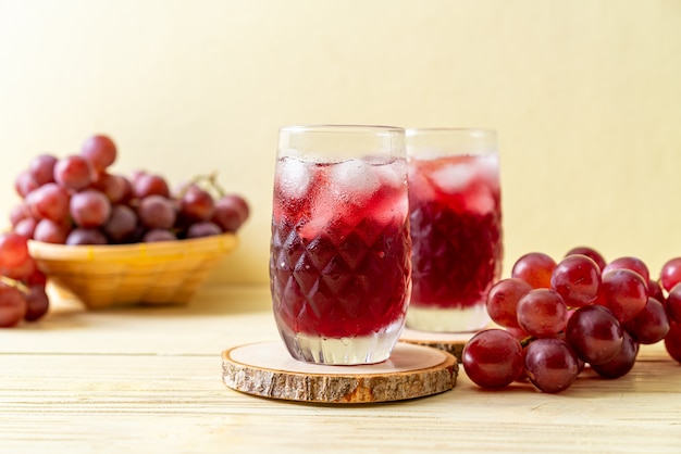 Jugo de uva fresco