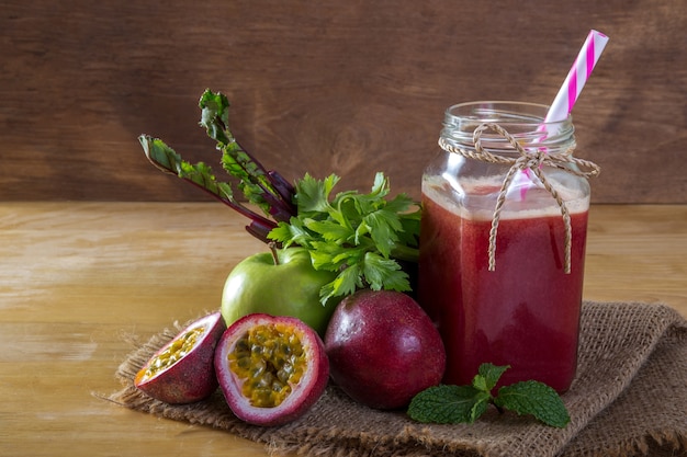 jugo de vegetales de desintoxicación