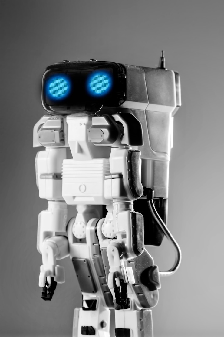 Foto juguete robot autónomo avanzado moderno aislado.