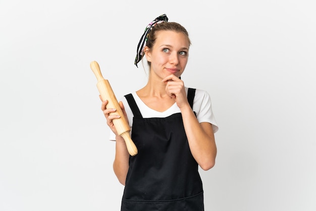 Foto junge bäckereifrau lokalisiert auf weiß