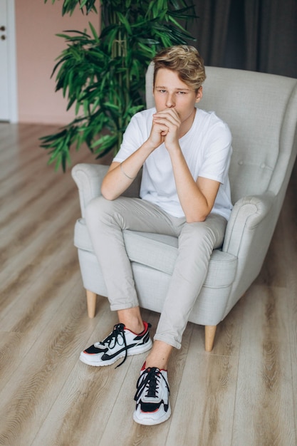 Foto junge hübsche teenager-gu