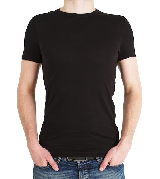 Junge in schwarzem T-Shirt
