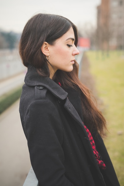 junge schöne lange Haare Modell Frau