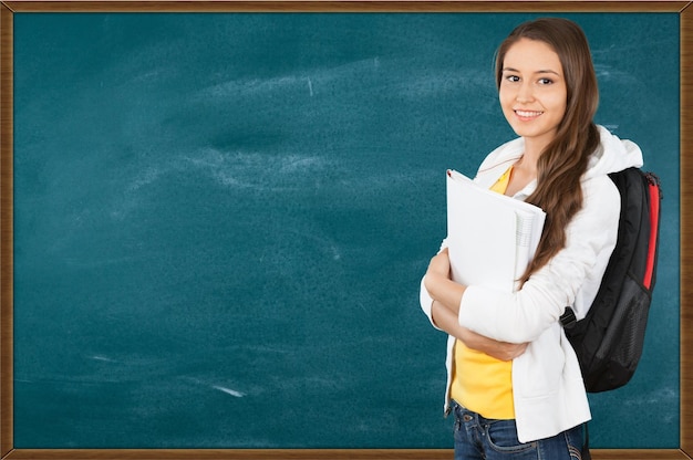 Junge Studentin im Hintergrund