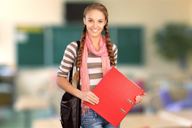 Junge Studentin im Hintergrund