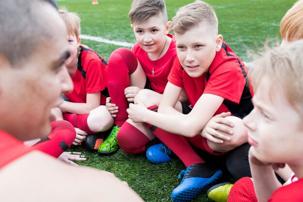 Foto jungen hören coach