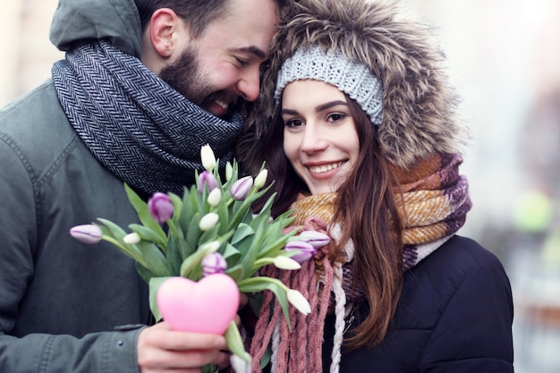 junges Paar Dating in der Stadt