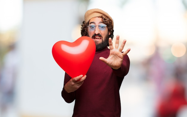 Foto junges verrücktes mann valentinstagkonzept