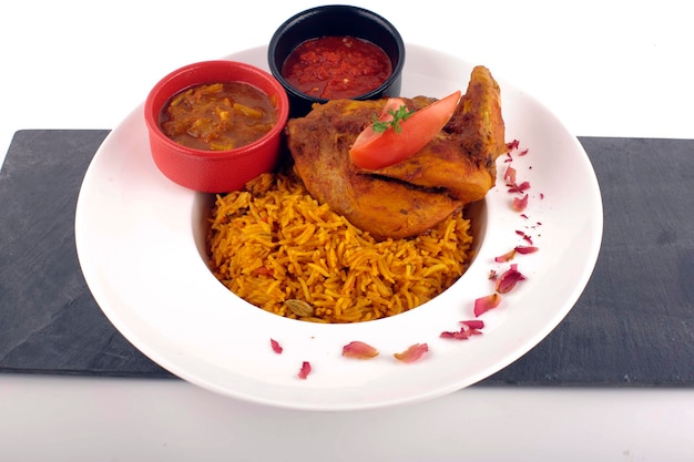 kabsa de pollo con salsa