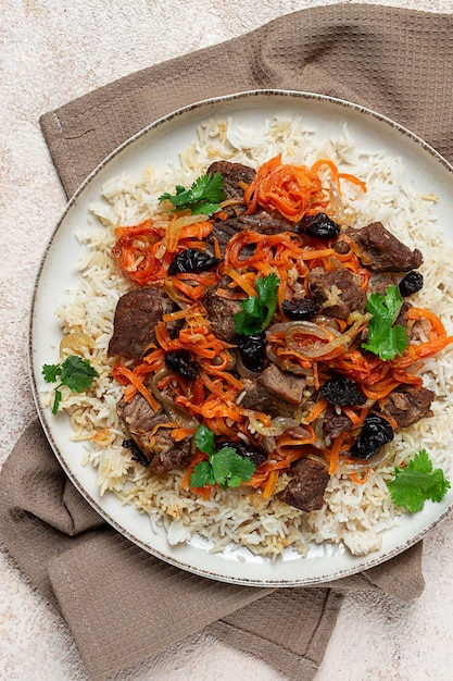 Kabuli pulao pilaf das Nationalgericht von Afghanistan Reis mit Fleisch hausgemacht kein Volk