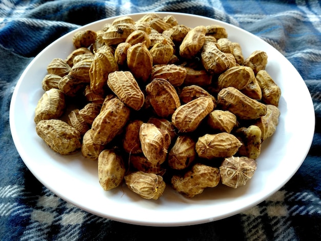 Kacang Tanah Rebus o maní hervido comida culinaria indonesia