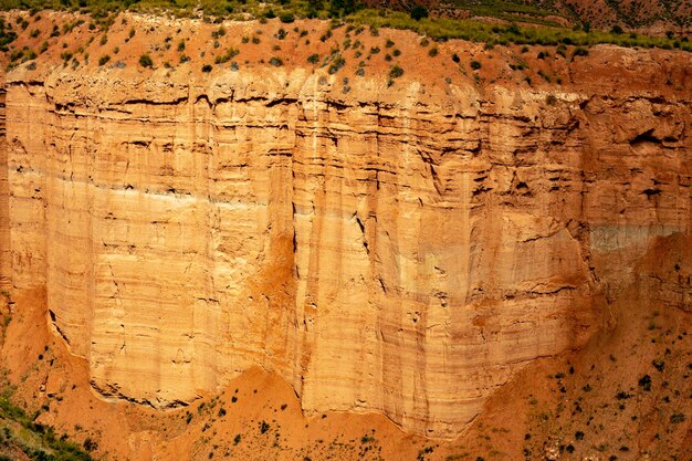 Kämme und Klippen des Badland de los Coloraos des Geoparks Granada.