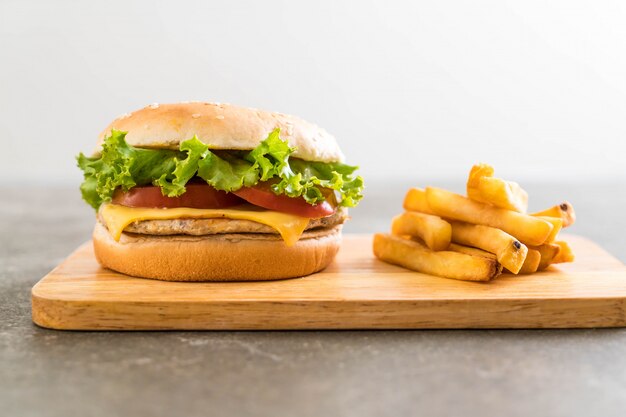 Käse mit Schweinefleisch Burger