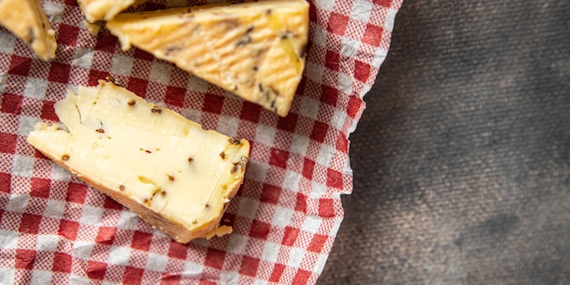 Käse Münster Kreuzkümmel frisch gesund Mahlzeit Lebensmittel Snack Diät auf dem Tisch Kopie Raum Essen