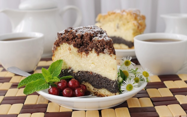 Foto käsekuchen mit mohnfüllung