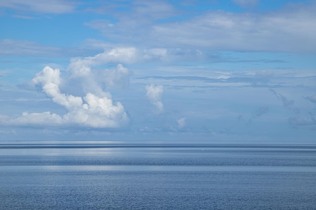 Kaesmu Estland Baltikum Strand Landschaft blauer Himmel