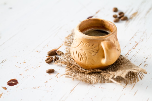 Kaffee in der rustikalen Schale, Kopienraum