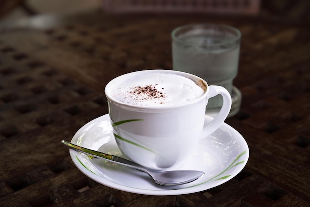 Foto kaffee in der weißen schale