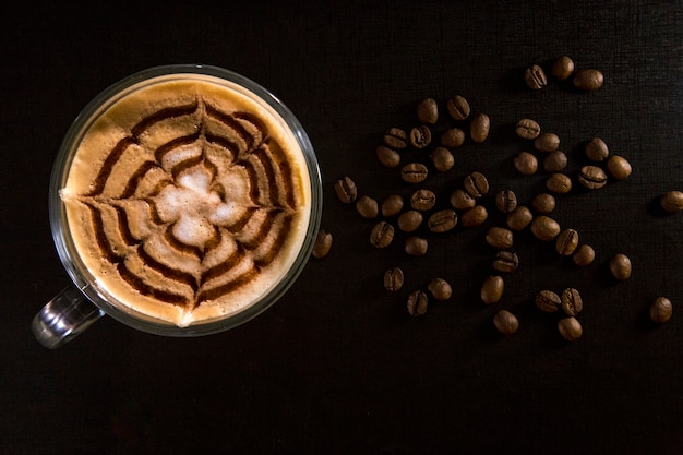 Kaffee isoliert nahe Konzept