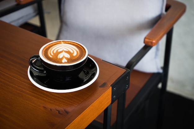 Kaffee Latte Kunst im Café