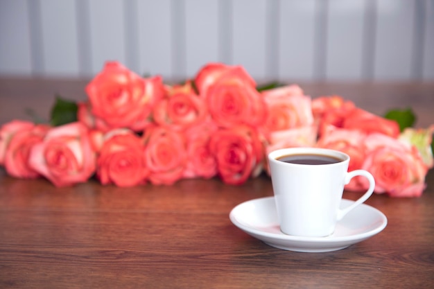 Kaffee mit Rosen