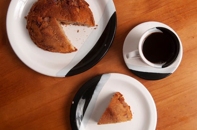 Kaffee und Bananenkuchen