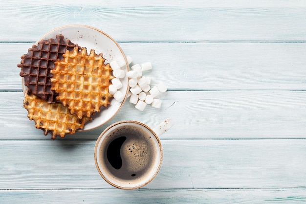 Kaffee und Waffeln