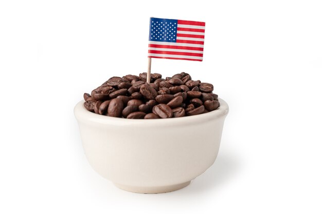 Kaffeebohne in der Tasse mit USA America Flagge.