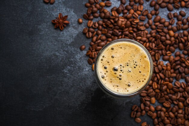 Kaffeegetränk und Kaffeekorn