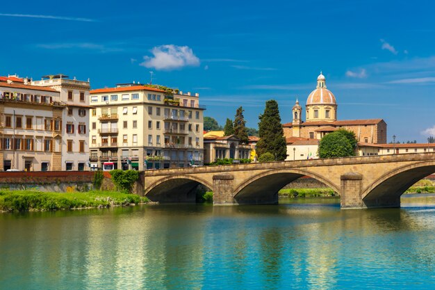 Kai des Flusses Arno in Florenz, Italien