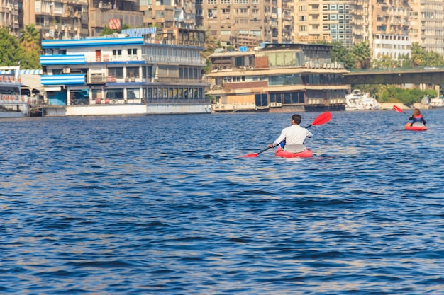 Kajakfahren auf dem Nil in Kairo Ägypten